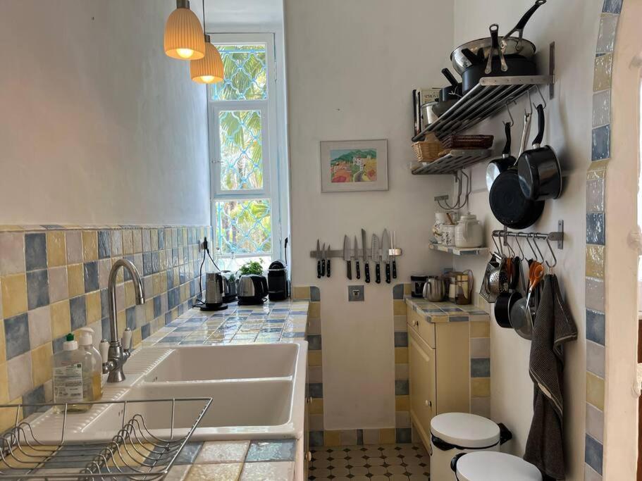 מנטון Beautiful Garden Apartment Steps From The Beach מראה חיצוני תמונה