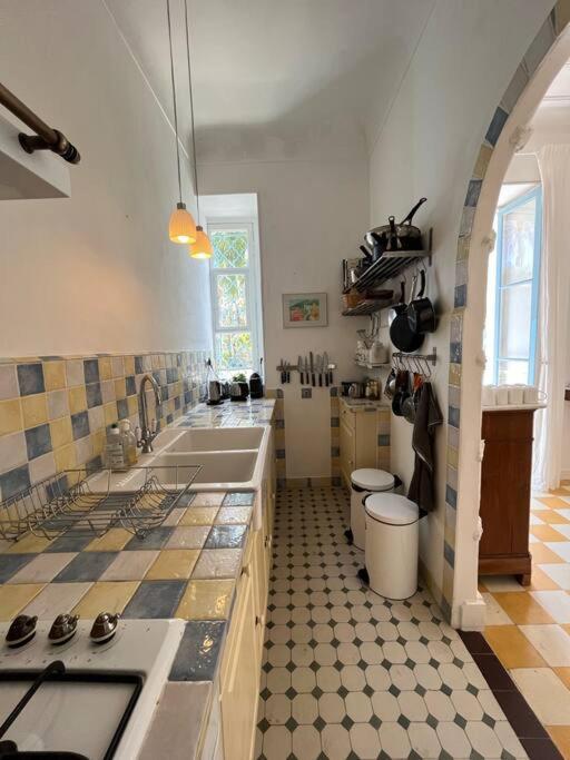 מנטון Beautiful Garden Apartment Steps From The Beach מראה חיצוני תמונה